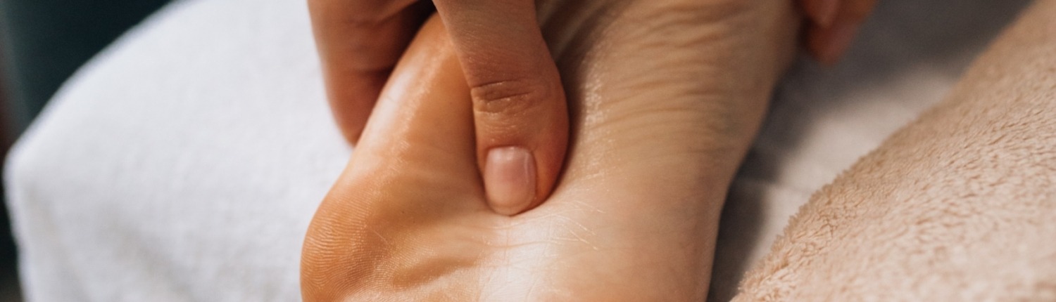 Voetmassage gebaseerd op reflexologie bij The Essence of Presence in Amsterdam-West